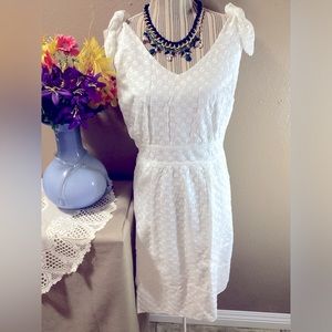 CITY CHIC NWT DRESS WITH EMBROIDERY White FLOWERS